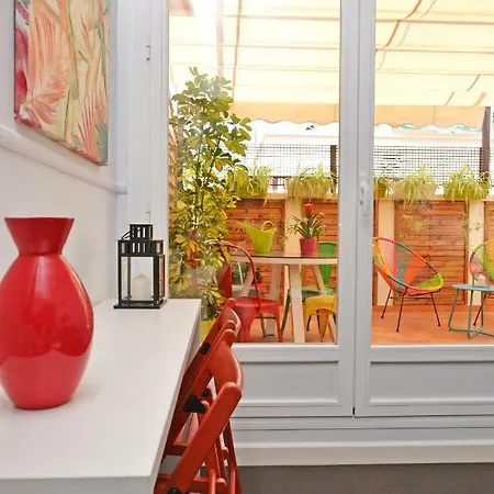 Lägenhet Atico Con Terraza En El Centro De Alicante
