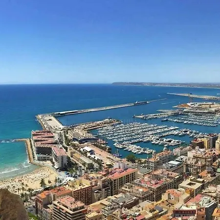Atico Con Terraza En El Centro De لقنت
